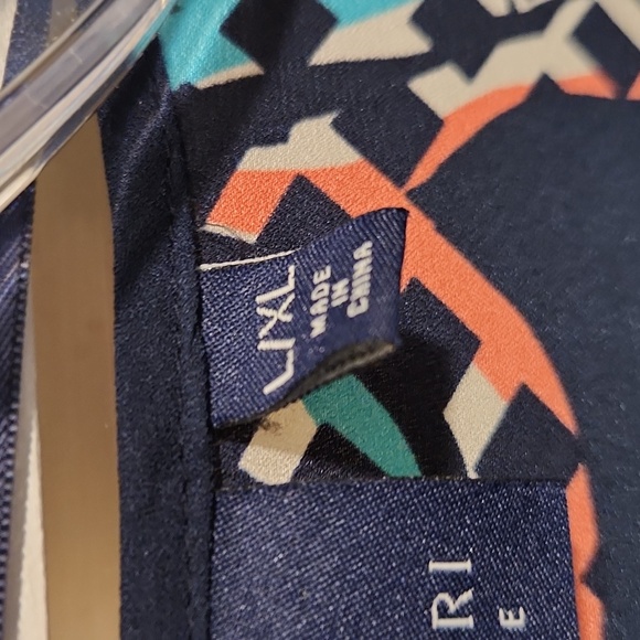 Flowy cover wrap/cape - Picture 2 of 4